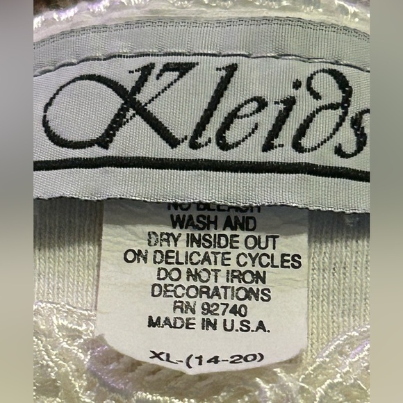 White Lace Trim Tank Top - Picture 3 of 4